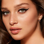 2-In-1 Eyeshadow Liner with Blending Brush - My Good Buys - 2-In-1 Eyeshadow Liner with Blending Brush