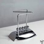 Newton's Pendulum Shape Z